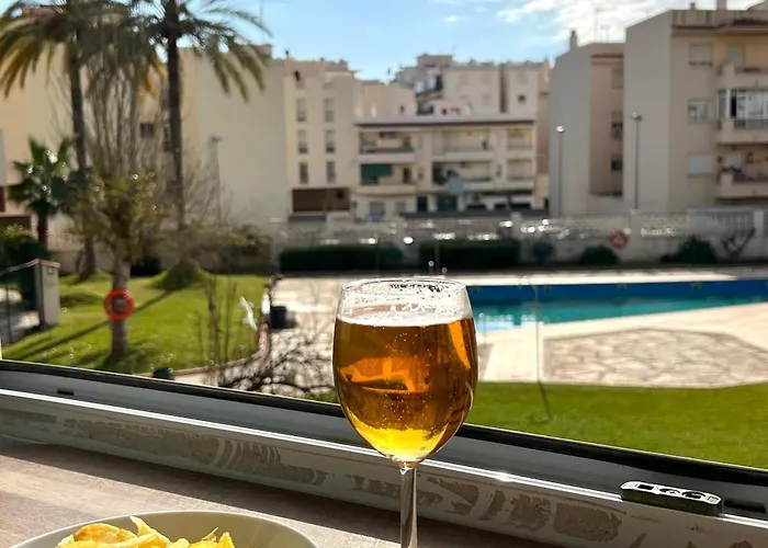 Cozy Modern With Pool In *