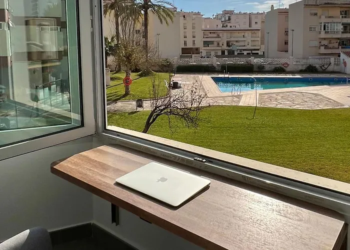 Апартаменты Cozy Modern With Pool In Нерха